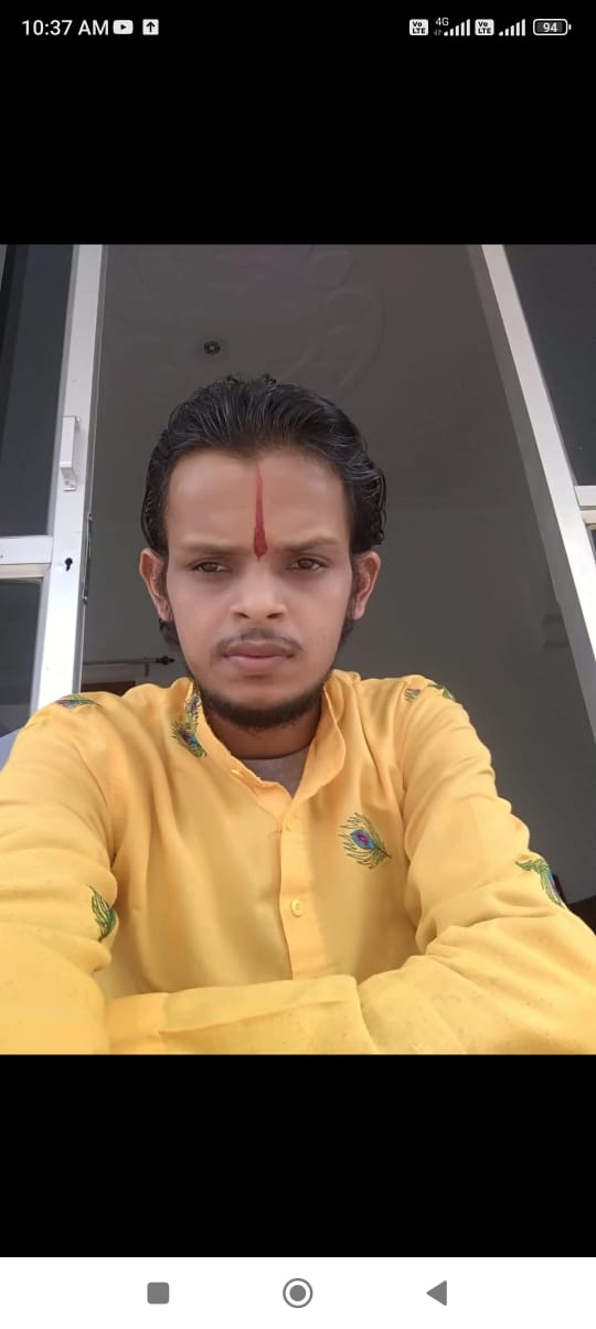 member-img